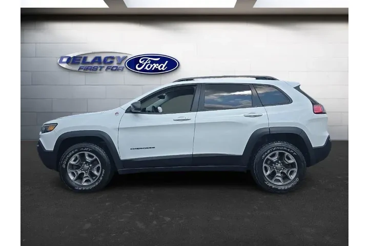 $18280 : Jeep Cherokee 2019 4x4 Trail image 2