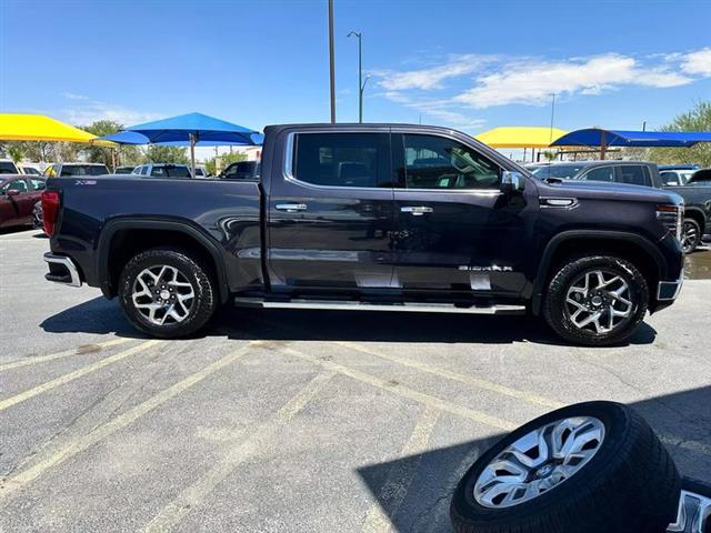 $56995 : Pre-Owned 2023 Sierra 1500 Cr image 5