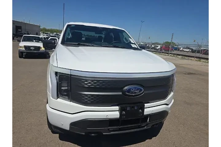 $32999 : Ford F-150 Lightning 2023 AW image 2