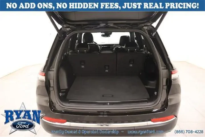 Jeep Grand Cherokee 2024 4x4 image 6