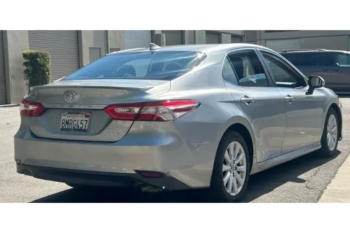 $23000 : Toyota Camry 2019 SE 4dr Sed image 4
