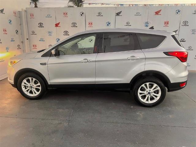 $13495 : Used 2019 Escape SE FWD for s image 6