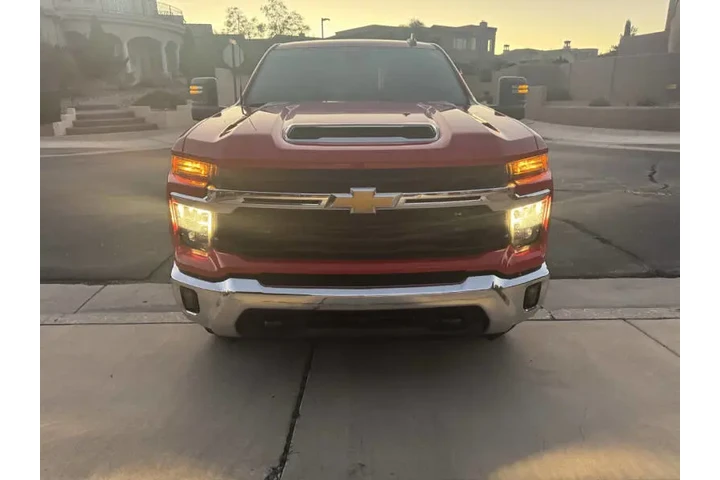 2024 Silverado 2500HD LT image 3