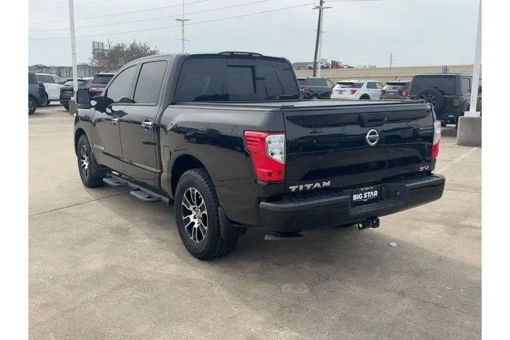 $25495 : Nissan Titan 2021 4x2 SV 4dr image 5