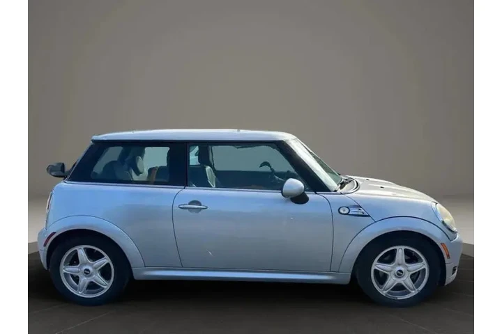 $6900 : 2010 MINI Cooper image 9