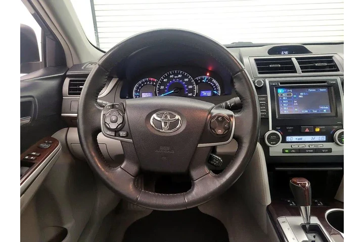 $17998 : Toyota Camry 2014 L 4dr Seda image 10