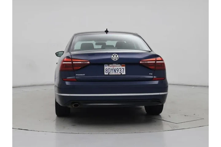 $13998 : Volkswagen Passat 2018 2.0T image 6