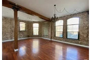 $1000 : 1 bed, 1 bath thumbnail