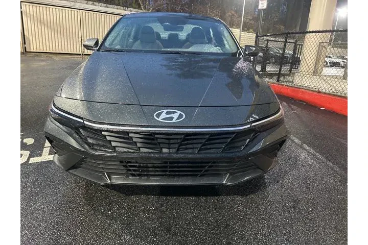 $19705 : Hyundai ELANTRA 2024 SEL 4dr image 2