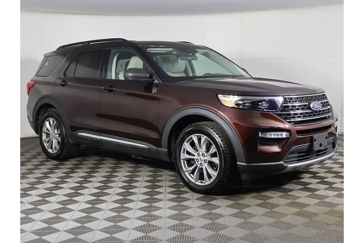 $19699 : Ford Explorer 2020 AWD XLT 4 image 2