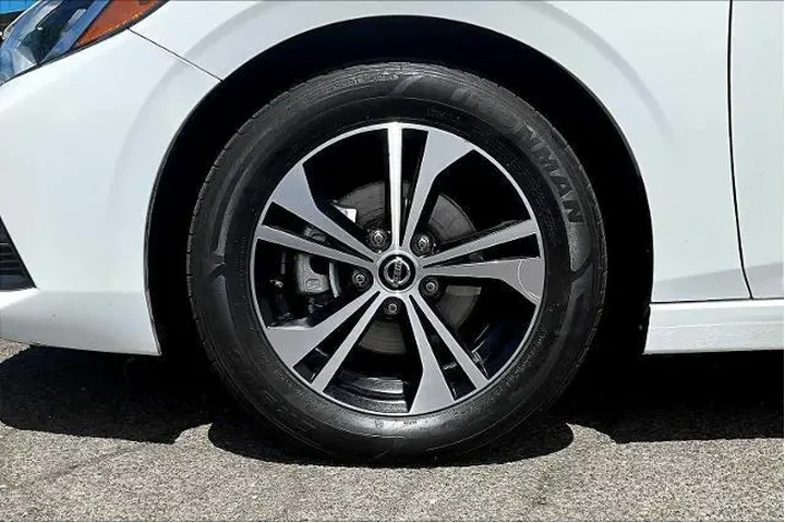 $17086 : Nissan Sentra 2022 SV 4dr Se image 8