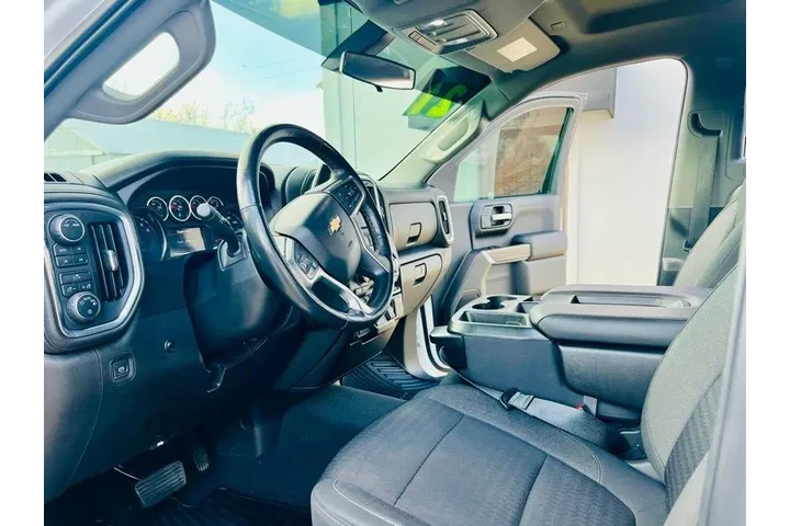 $31995 : 2021 Silverado 1500 LT Crew C image 9