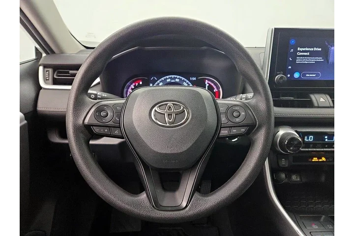 $29998 : Toyota RAV4 2023 AWD XLE 4dr image 10