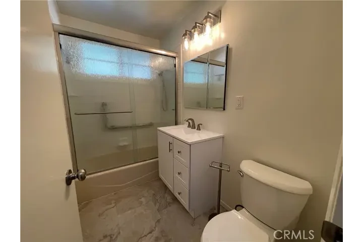 $2550 : CUDAHY ESPACIOSA CASA image 3