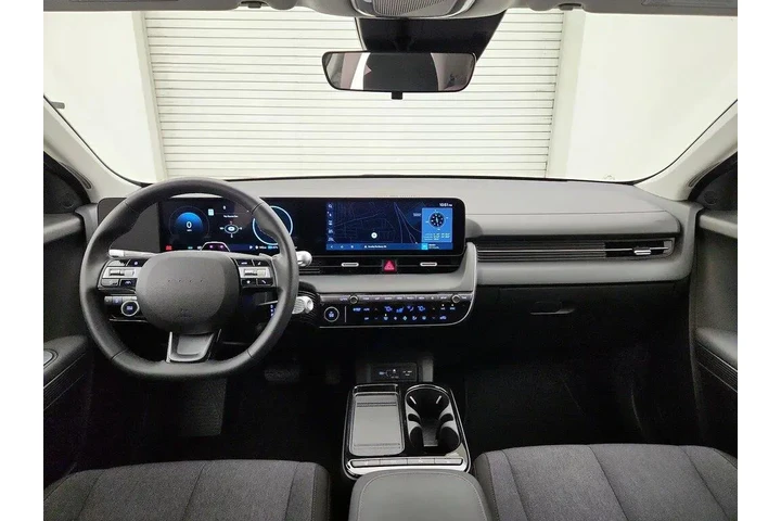 $31998 : Hyundai IONIQ 5 2026 SE Stan image 9