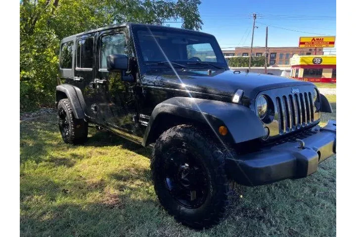 $17995 : 2011 Wrangler Unlimited image 3