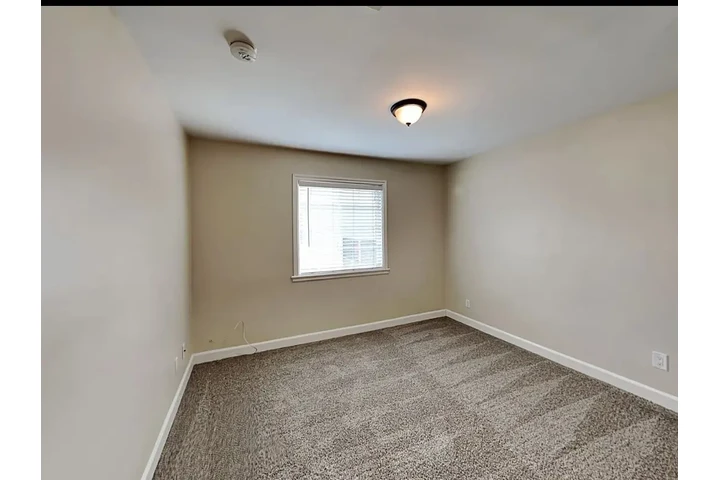 $950 : HABITACIÓN DE RENTA UNA PERSON image 1