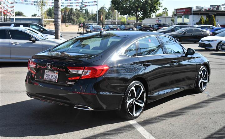 $27997 : Accord Sedan Sport SE image 8