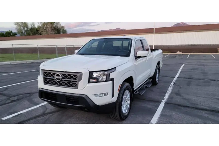 $27500 : 2024 Frontier SV image 5