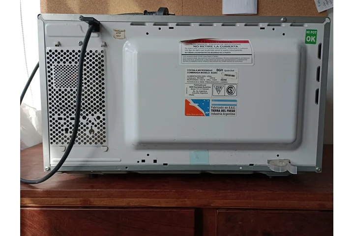 Microondas BGH QUICK CHEF image 2