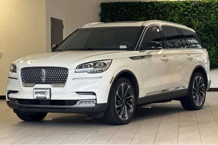 $30996 : Lincoln Aviator 2020 AWD Res image 8