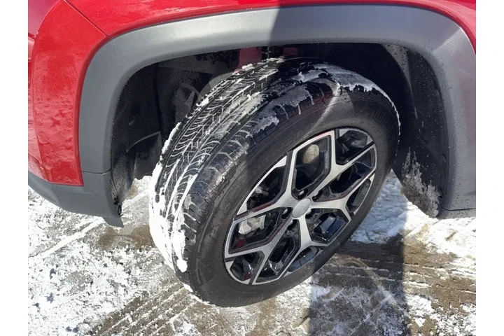 $27498 : 2024 Compass Limited image 10