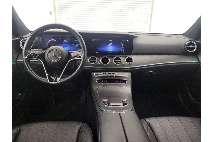 $30998 : Mercedes-Benz E-Class 2022 E image 9