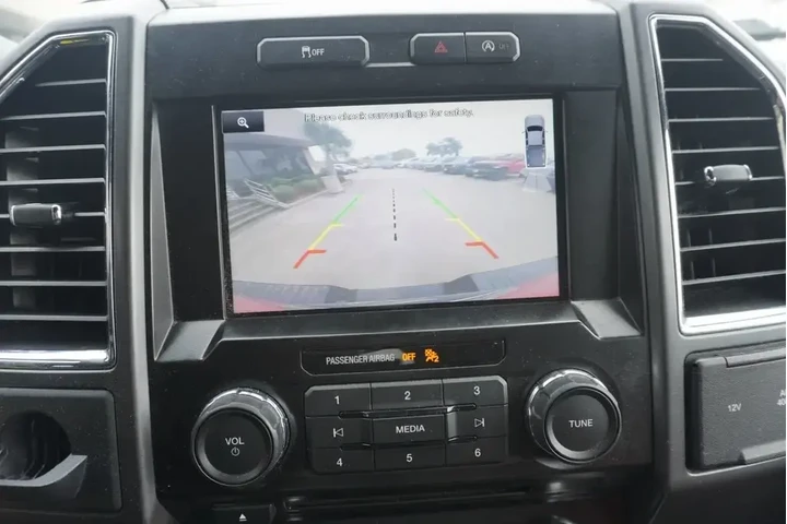 $17888 : Ford F-150 2015 4x2 XLT 4dr image 9