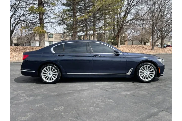 $12900 : 2016 BMW 7 Series 740i image 6