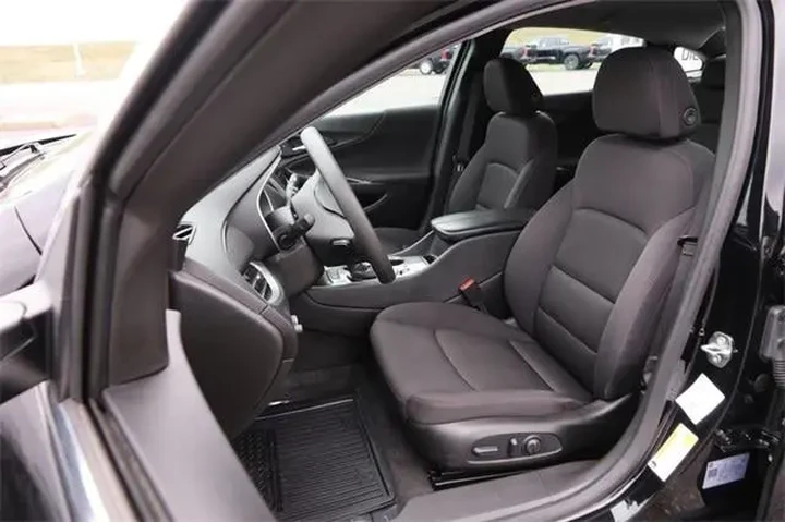 $20950 : Chevrolet Malibu 2024 LT 4dr image 8
