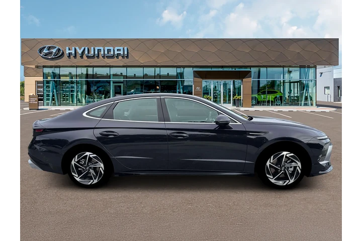 $28000 : Hyundai SONATA 2026 SEL Spor image 9