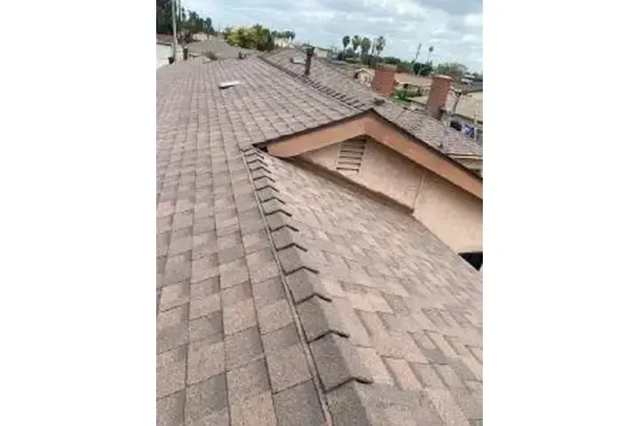 🌟🏠 SANTA CRUZ ROOFING 🏠🌟 image 2