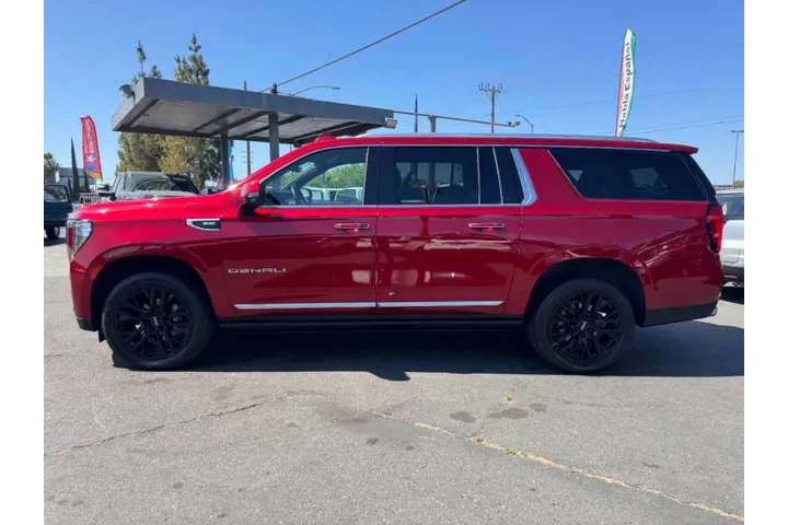 $41998 : 2021 GMC Yukon XL Denali image 10