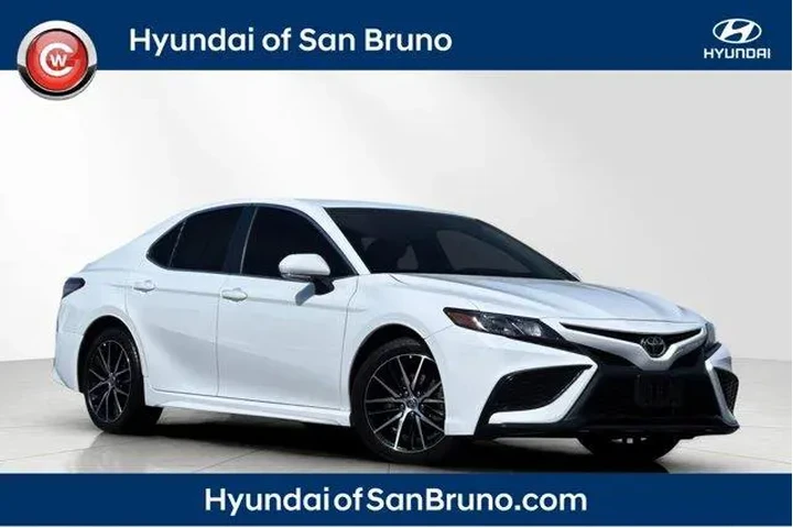 $26998 : Toyota Camry 2023 SE 4dr Sed image 1