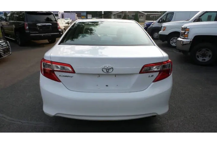 $10900 : 2012 Camry LE image 9