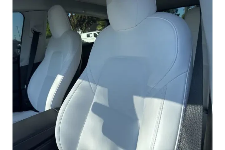 $30995 : Tesla Model Y 2022 AWD Perfo image 6