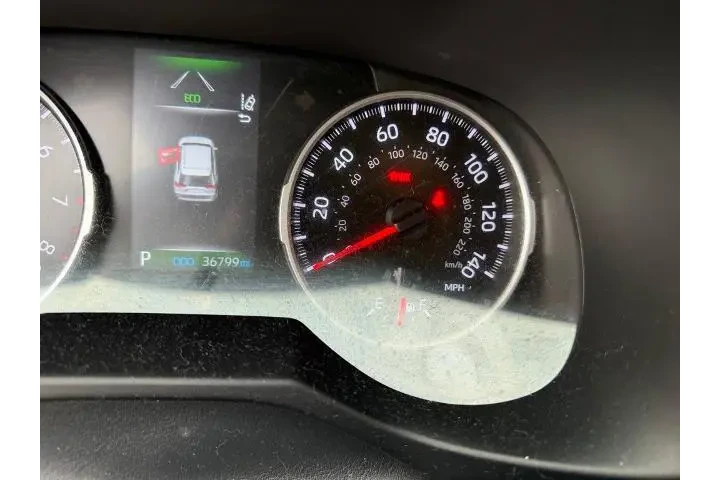 $25995 : Toyota RAV4 2022 LE 4dr SUV image 10