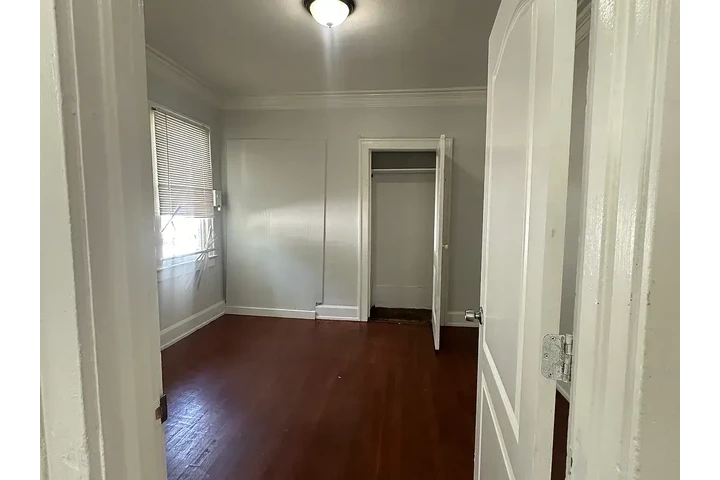 $1300 : House fr rent in Birmingham AL image 3