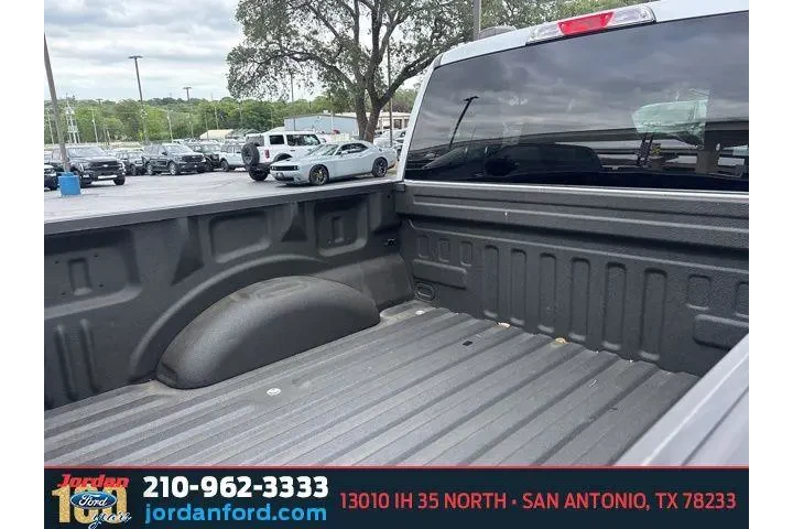 $33358 : Ford F-150 2023 4x2 XL 4dr S image 10