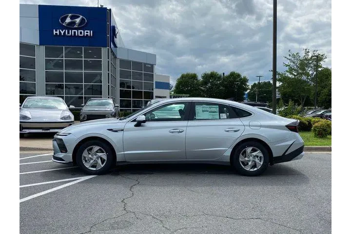 $26680 : Hyundai SONATA 2025 SE 4dr S image 4