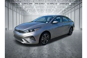 $18999 : Kia Forte 2023 LXS 4dr Sedan thumbnail