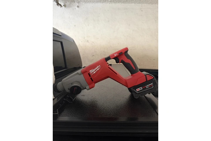 $210 : Milwaukee rotomartillo image 5