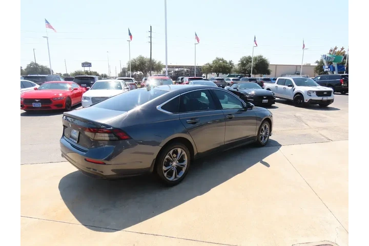 $23999 : Honda Accord 2024 EX 4dr Sed image 10