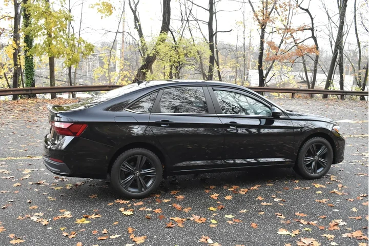 $15995 : Volkswagen Jetta 2022 SE 4dr image 9