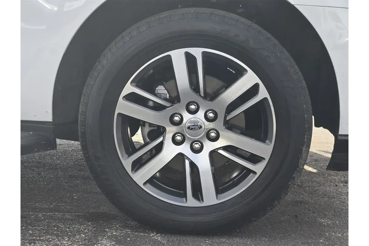 $38595 : Ford Expedition 2024 4x2 Lim image 10