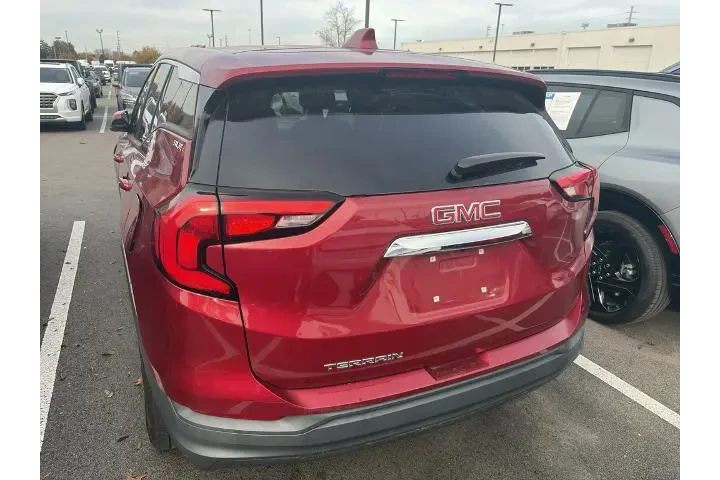 $15500 : GMC Terrain 2018 SLE 4dr SUV image 3