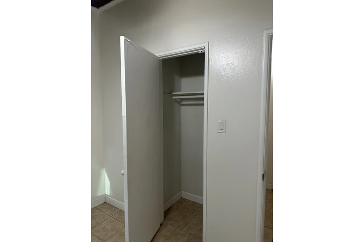 $750 : Recamara en renta image 6