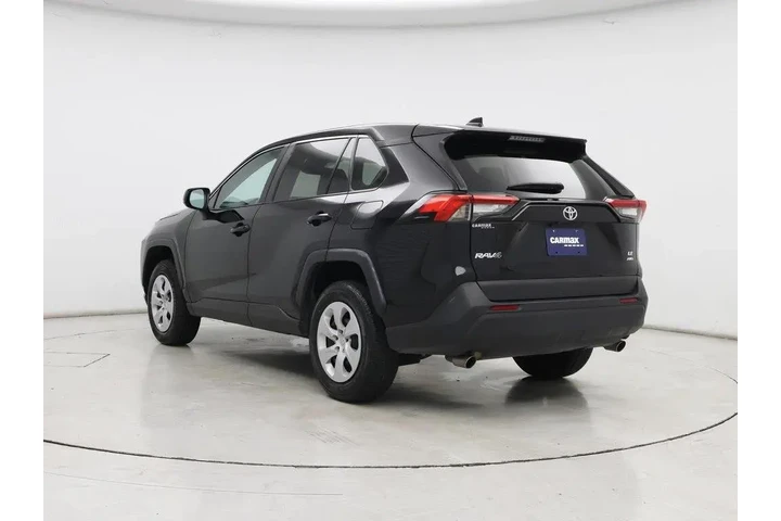 $27998 : Toyota RAV4 2024 AWD LE 4dr image 2
