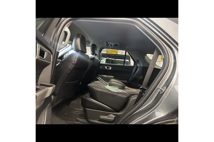 $28599 : Ford Explorer 2021 AWD XLT 4 image 8