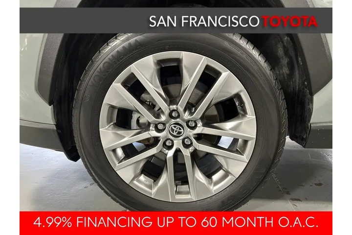 $30988 : Gold Certified2021 RAV4 XLE P image 8